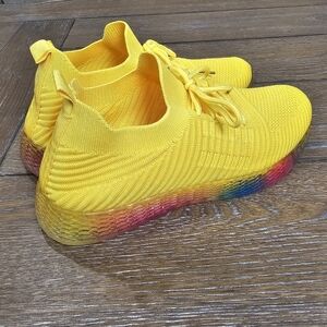 Taxi Sneakers, Women's Size 8